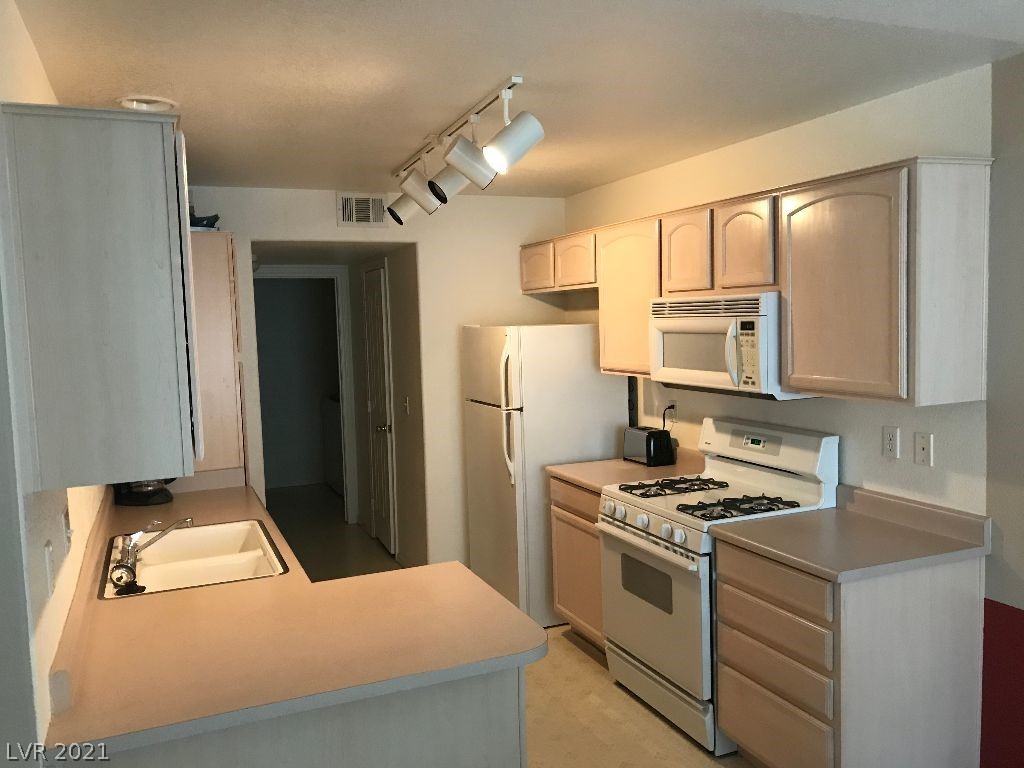 505 Rafkin Place Henderson, NV 89052 - Photo 10 of 19