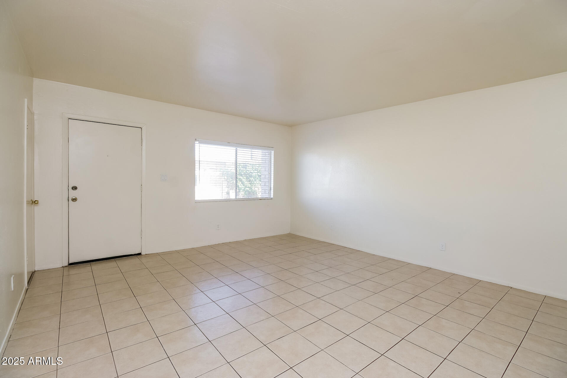 1326 North Miller Road, Unit B Tempe, AZ 85288 - Photo 3 of 11