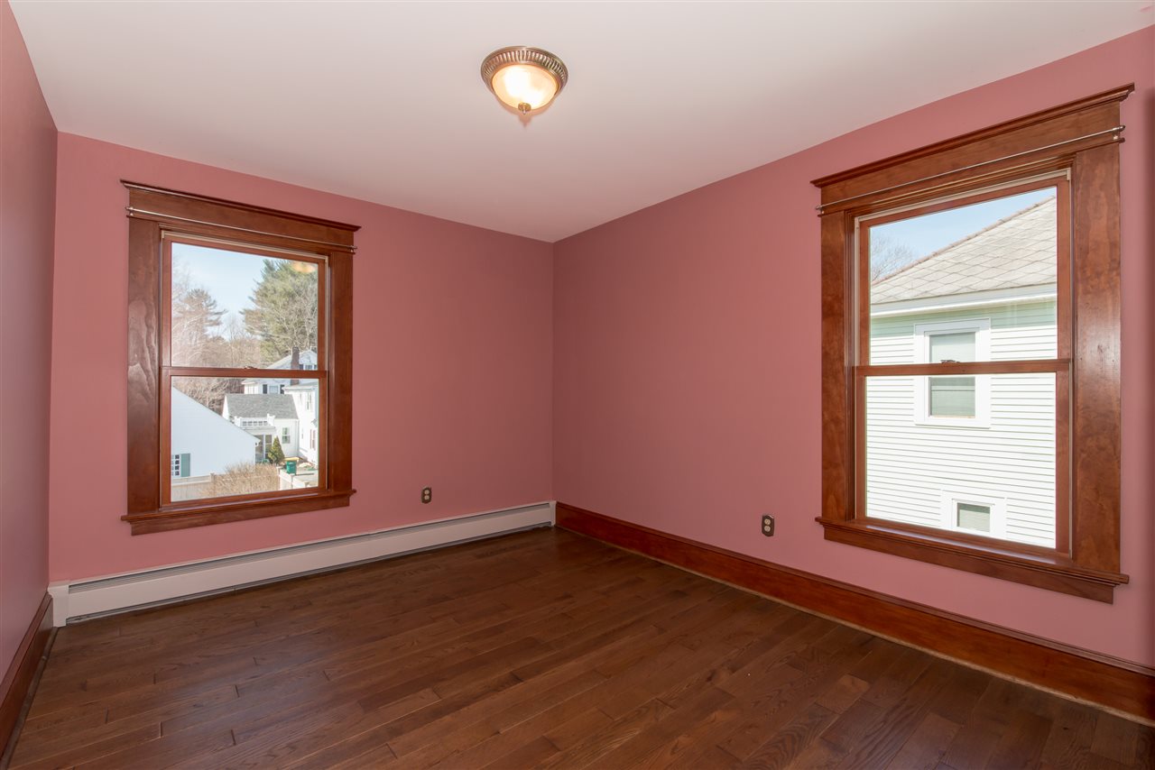 129 Charles Street Rochester, NH 03867 - Photo 23 of 36