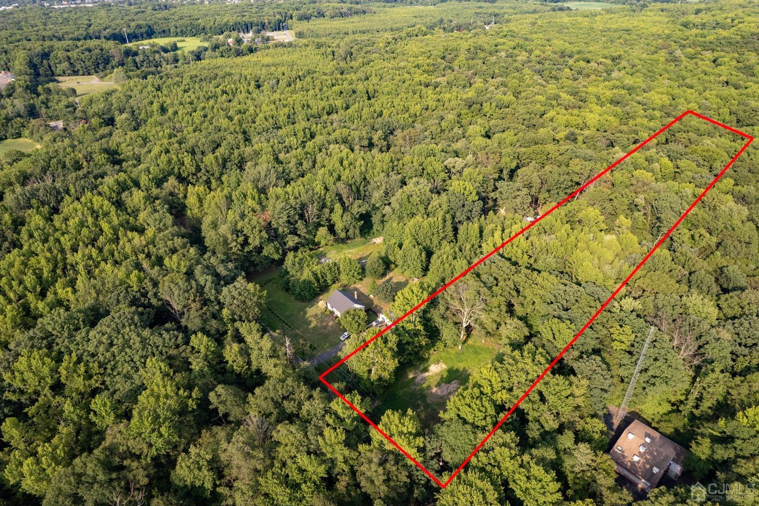 82 Miller Road Cranbury, NJ 08512 - Photo 2 of 11