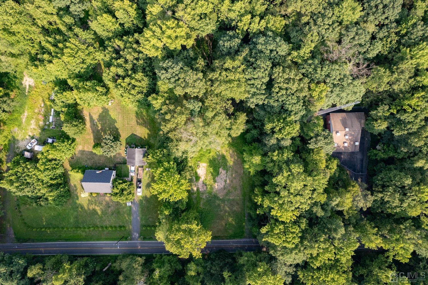 82 Miller Road Cranbury, NJ 08512 - Photo 5 of 11