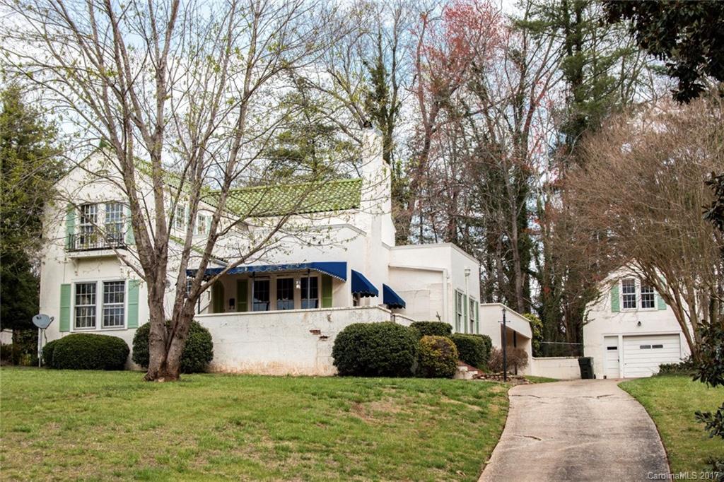 528 North Main Street Rutherfordton, NC 28139 - Photo 1 of 22 a front view of a house with a yard