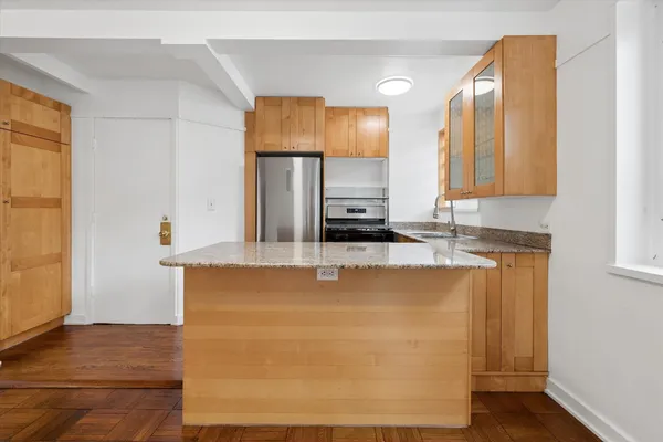 $120,000 | 7208 Oak Avenue, Unit 2SE, River Forest, IL 60305
