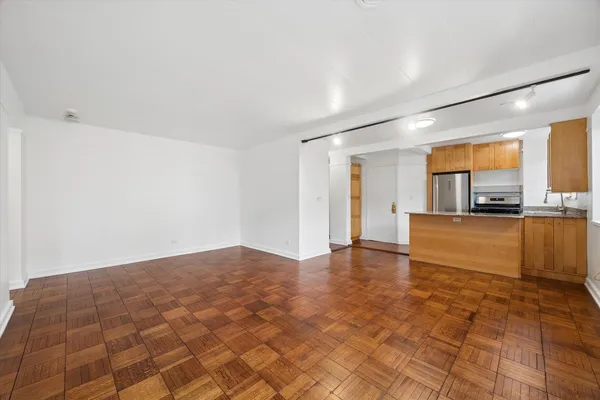$120,000 | 7208 Oak Avenue, Unit 2SE, River Forest, IL 60305