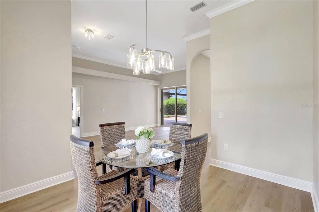 11328 Rivers Bluff Circle Lakewood Ranch, FL 34202 - Photo 10 of 82 Gallery Image 10