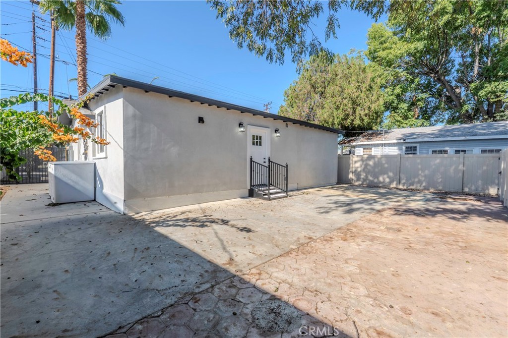 3895 Castleman Street Riverside, CA 92503 - Photo 21 of 22 a view of a backyard