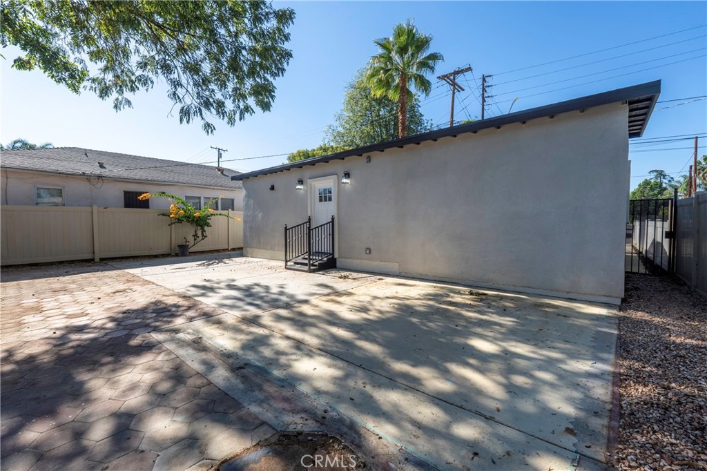 3895 Castleman Street Riverside, CA 92503 - Photo 22 of 22 a view of a garage