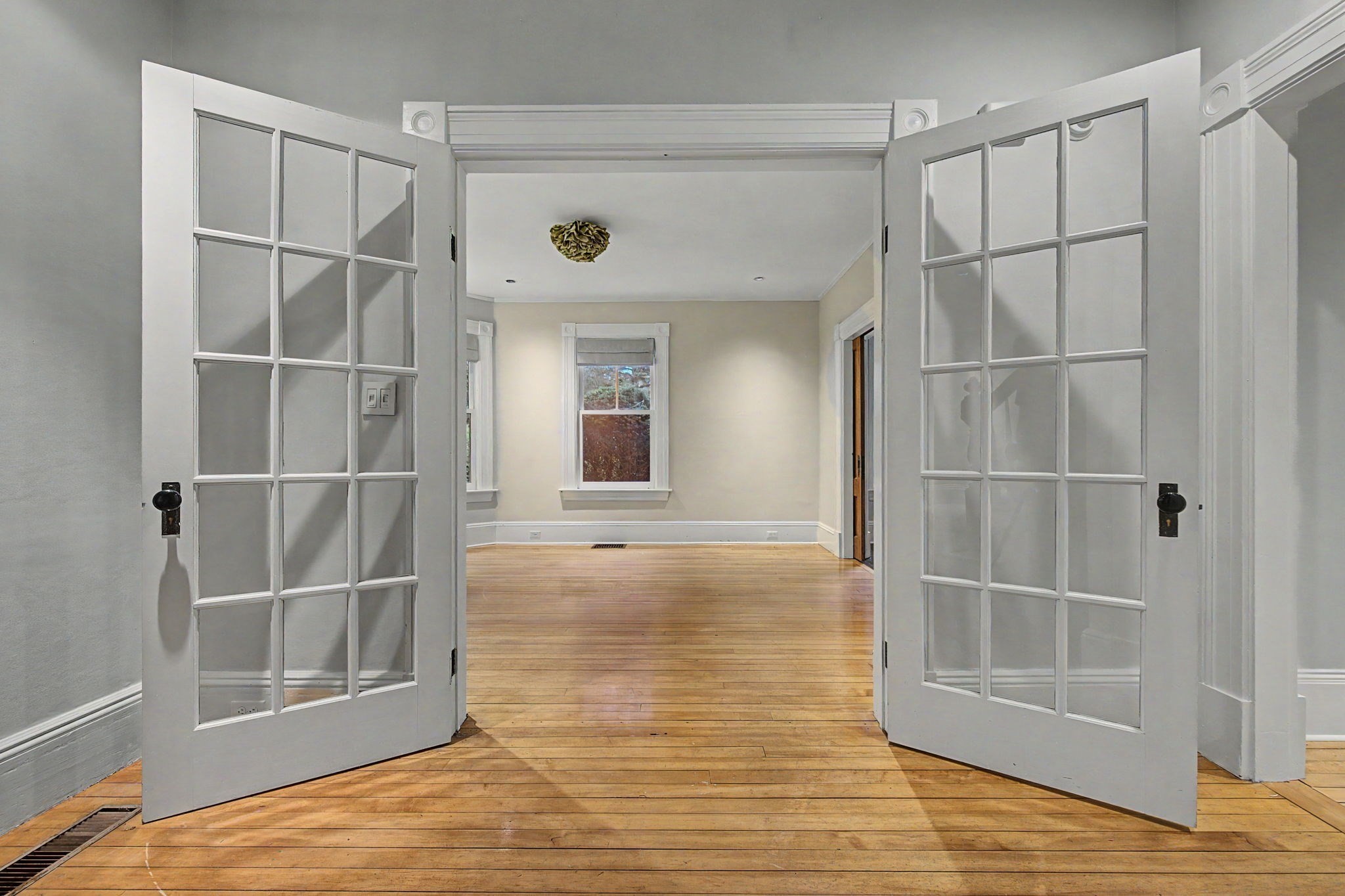 33 Gaylord Street Amherst, MA 01002 - Photo 6 of 42 Gallery Image 6
