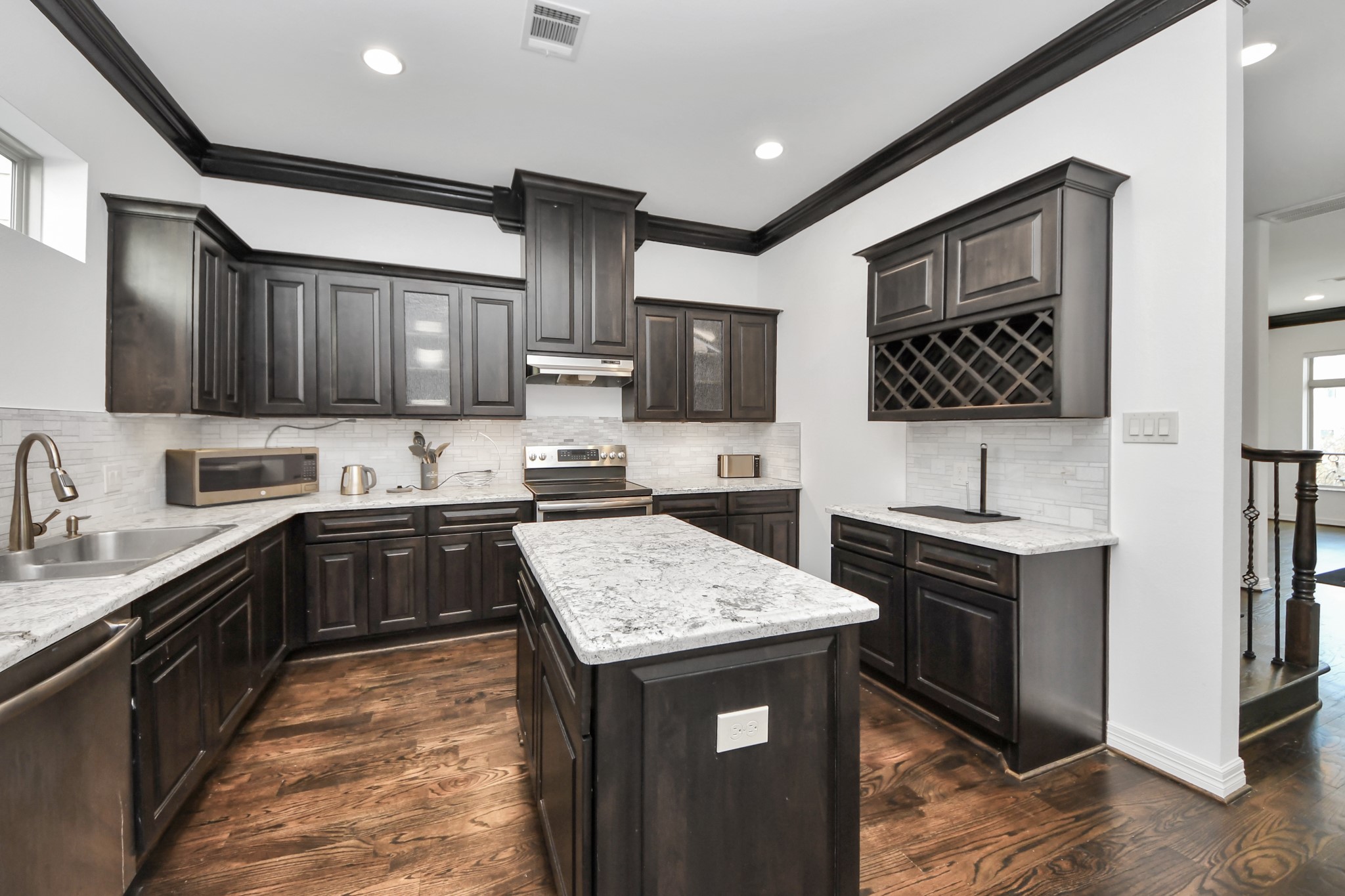 146 Carson Court Houston, TX 77004 - Photo 17 of 38