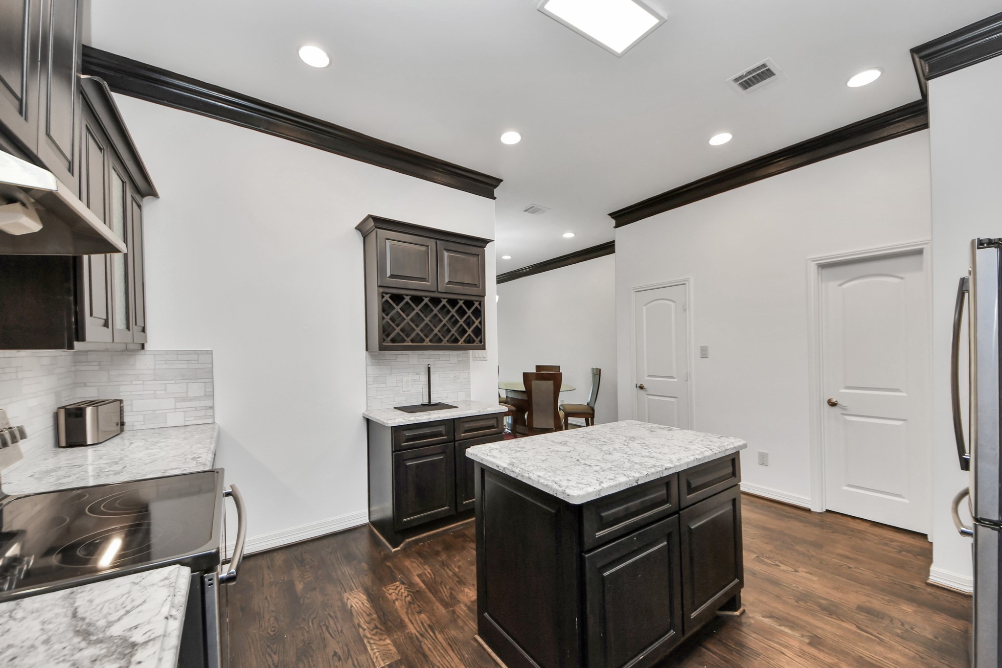 146 Carson Court Houston, TX 77004 - Photo 18 of 38