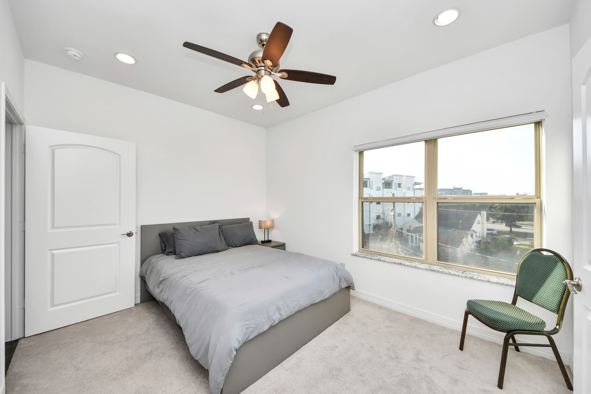 146 Carson Court Houston, TX 77004 - Photo 26 of 38