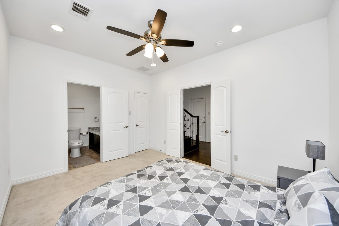 146 Carson Court Houston, TX 77004 - Photo 8 of 38