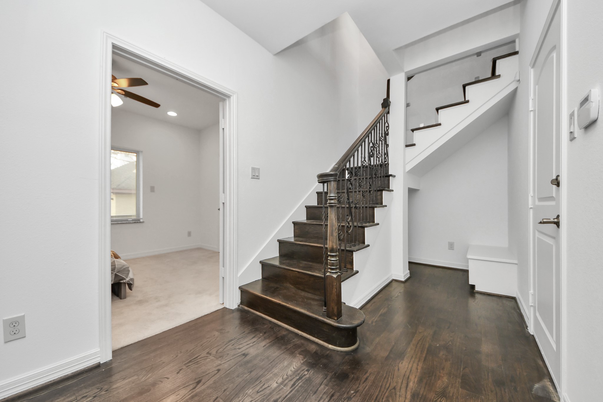 146 Carson Court Houston, TX 77004 - Photo 10 of 38