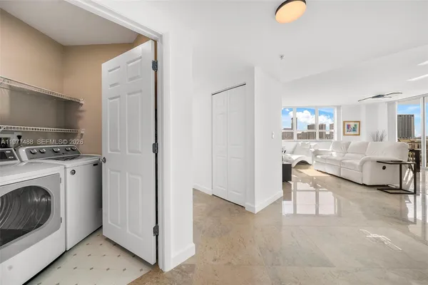 $680,000 | 2000 North Bayshore Drive, Unit 1502, Miami, FL 33137