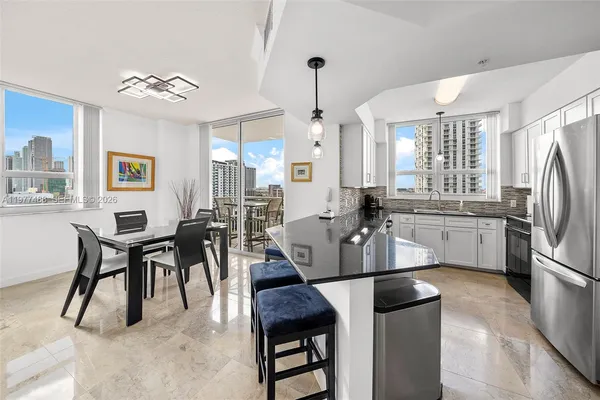 $680,000 | 2000 North Bayshore Drive, Unit 1502, Miami, FL 33137