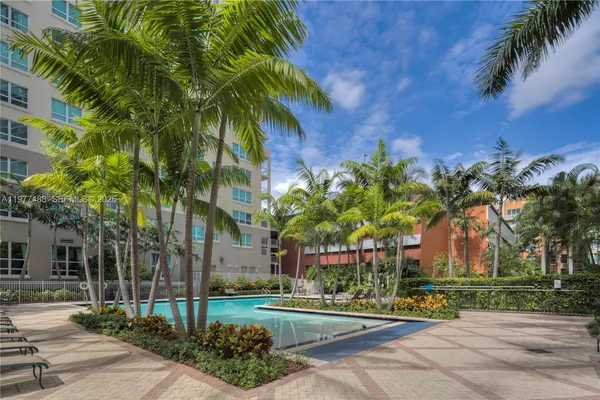 $680,000 | 2000 North Bayshore Drive, Unit 1502, Miami, FL 33137