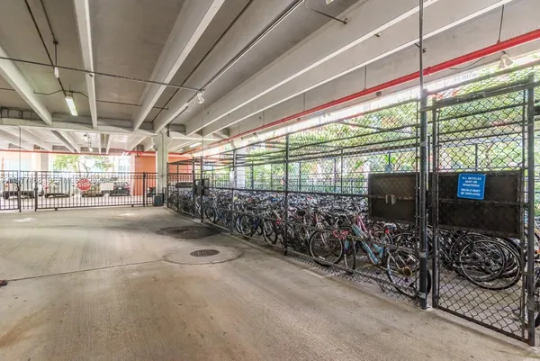 $680,000 | 2000 North Bayshore Drive, Unit 1502, Miami, FL 33137
