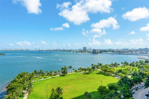 $680,000 | 2000 North Bayshore Drive, Unit 1502, Miami, FL 33137