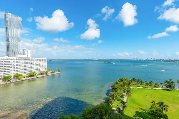 $680,000 | 2000 North Bayshore Drive, Unit 1502, Miami, FL 33137