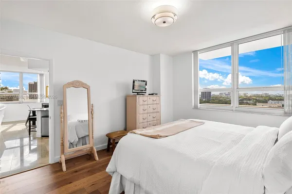 $680,000 | 2000 North Bayshore Drive, Unit 1502, Miami, FL 33137
