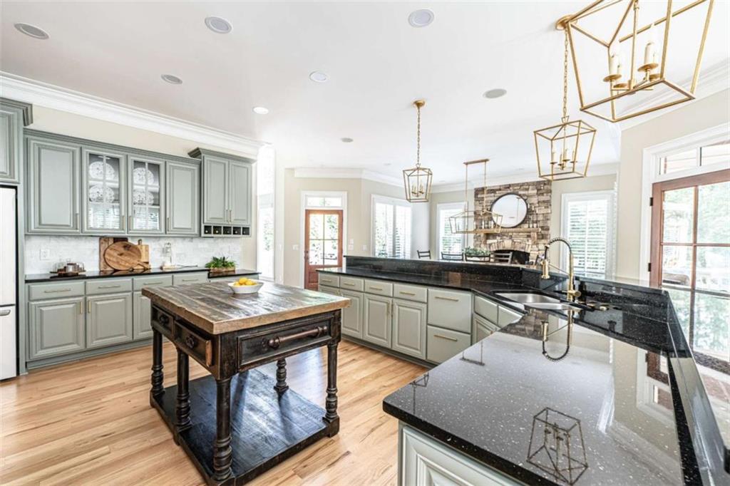 138 Nelson Boulevard Northwest Rome, GA 30165 - Photo 11 of 39 a kitchen with counter and workspace
