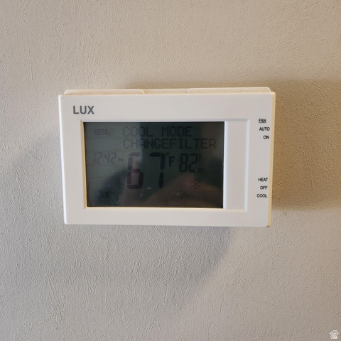 3760 Gold Ridge Drive, Unit 82 Magna, UT 84044 - Photo 15 of 29 Programmable thermostat with digital display and fan control
