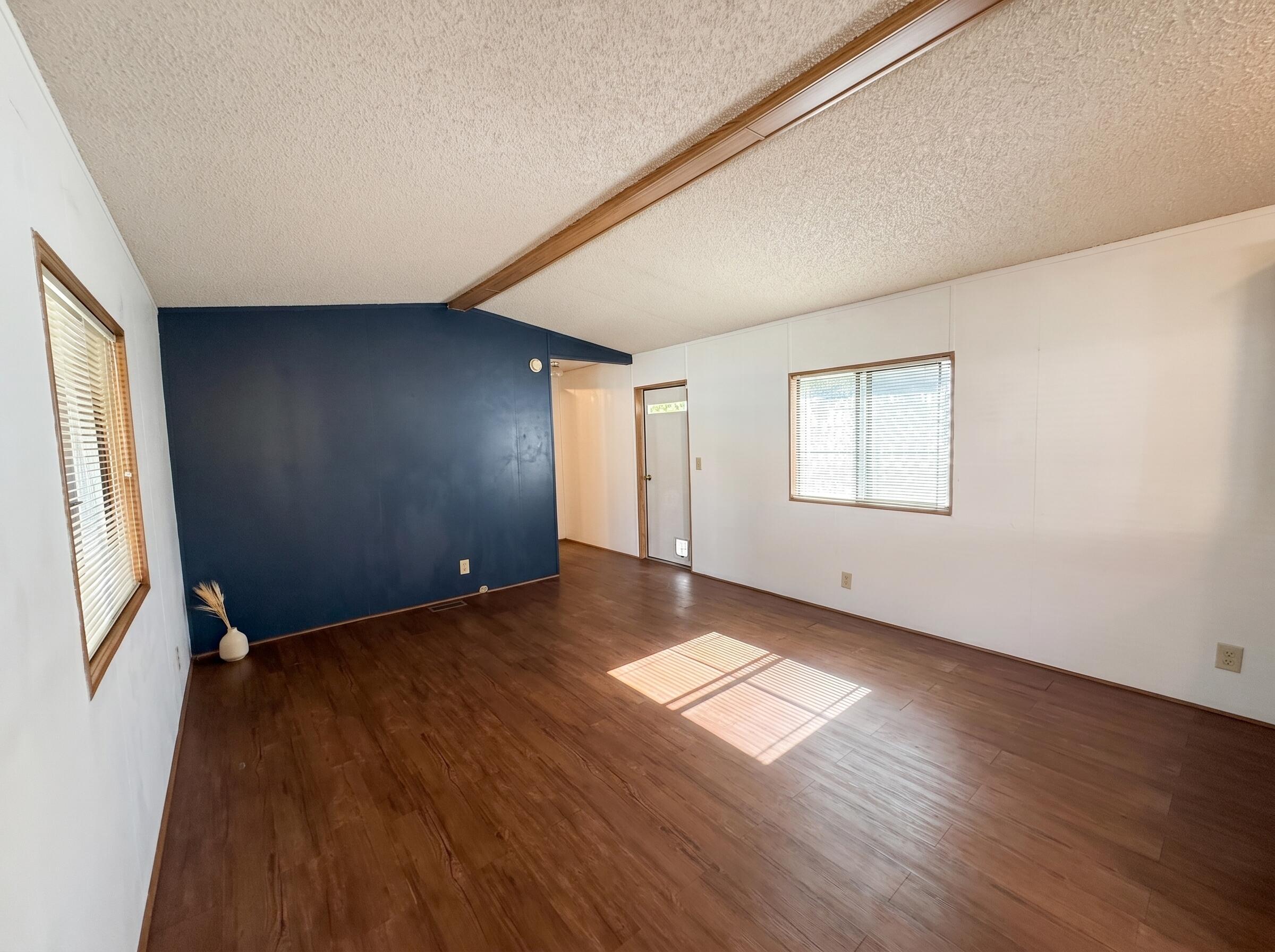 6850 Downing Road, Unit SPC 2 Central Point, OR 97502 - Photo 3 of 11