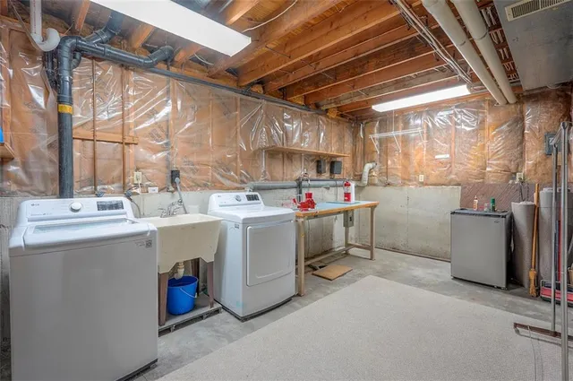 $550,000 | 4910 Northeast Pebble Beach Street, Lee's Summit, MO 64064