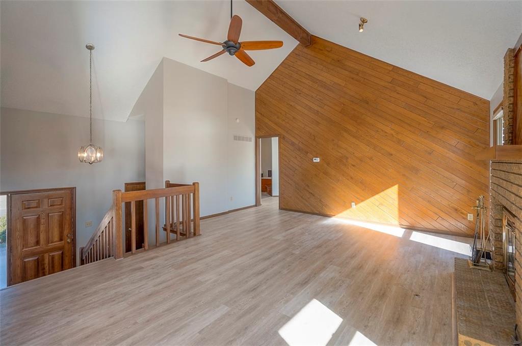 4910 Northeast Pebble Beach Street Lee's Summit, MO 64064 - Photo 8 of 39