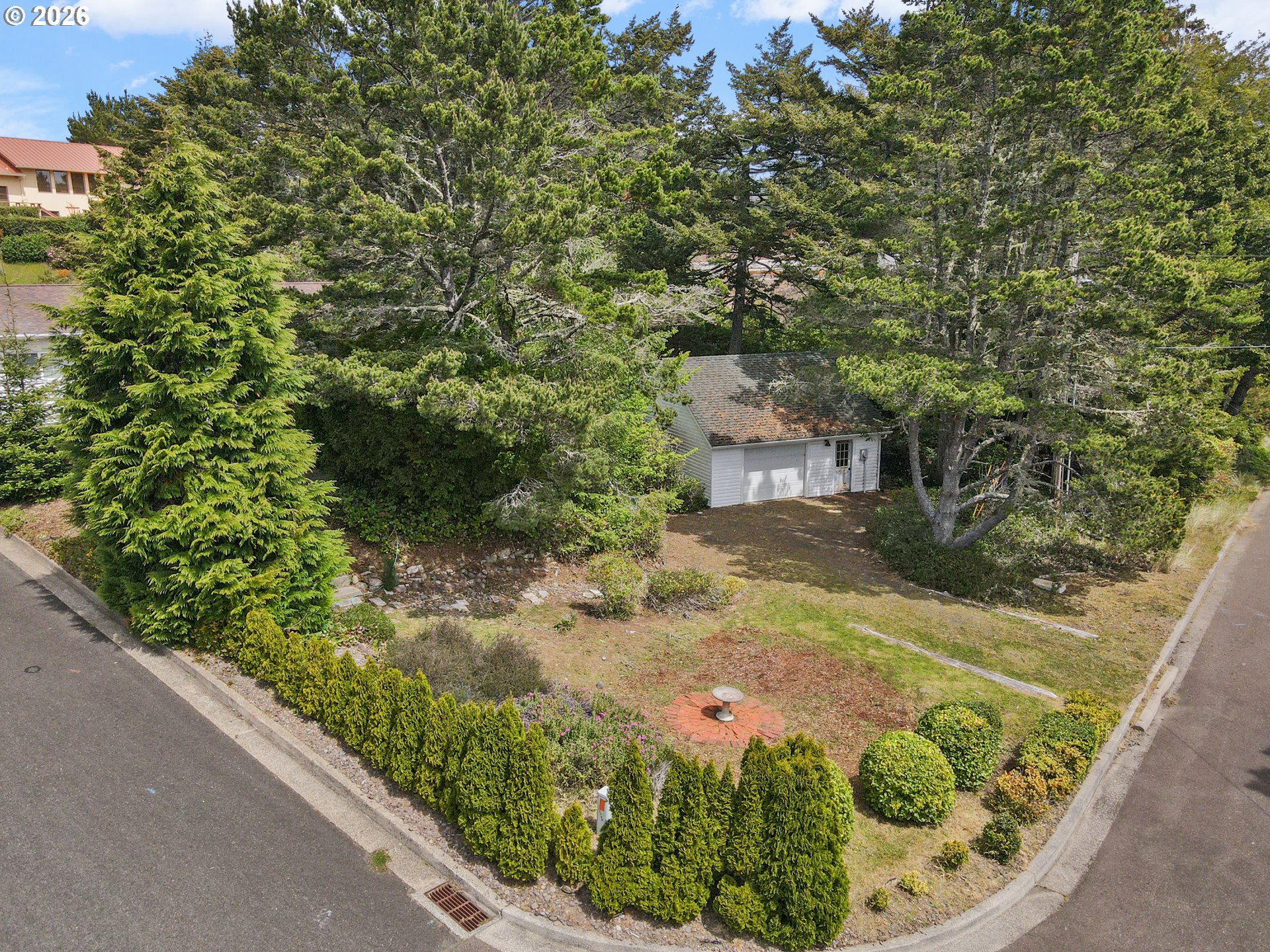 125 West 11th Street Florence, OR 97439 - Photo 44 of 47
