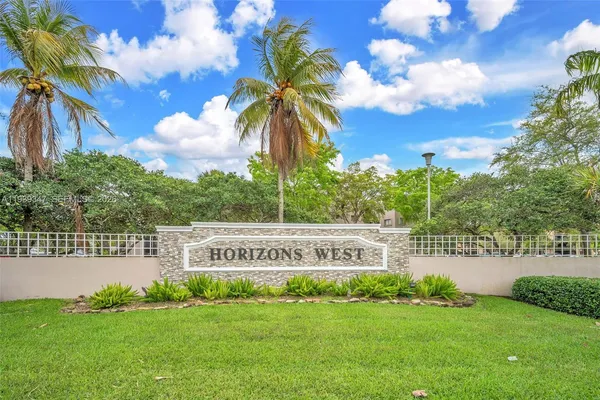 $2,600 | 8540 Southwest 133rd Avenue Road, Unit 312, Miami, FL 33183