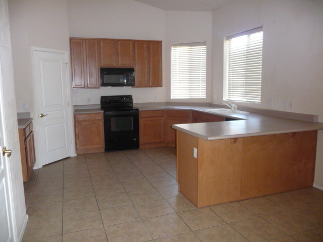 4816 East Sleepy Ranch Road Cave Creek, AZ 85331 - Photo 5 of 8 Kitchen