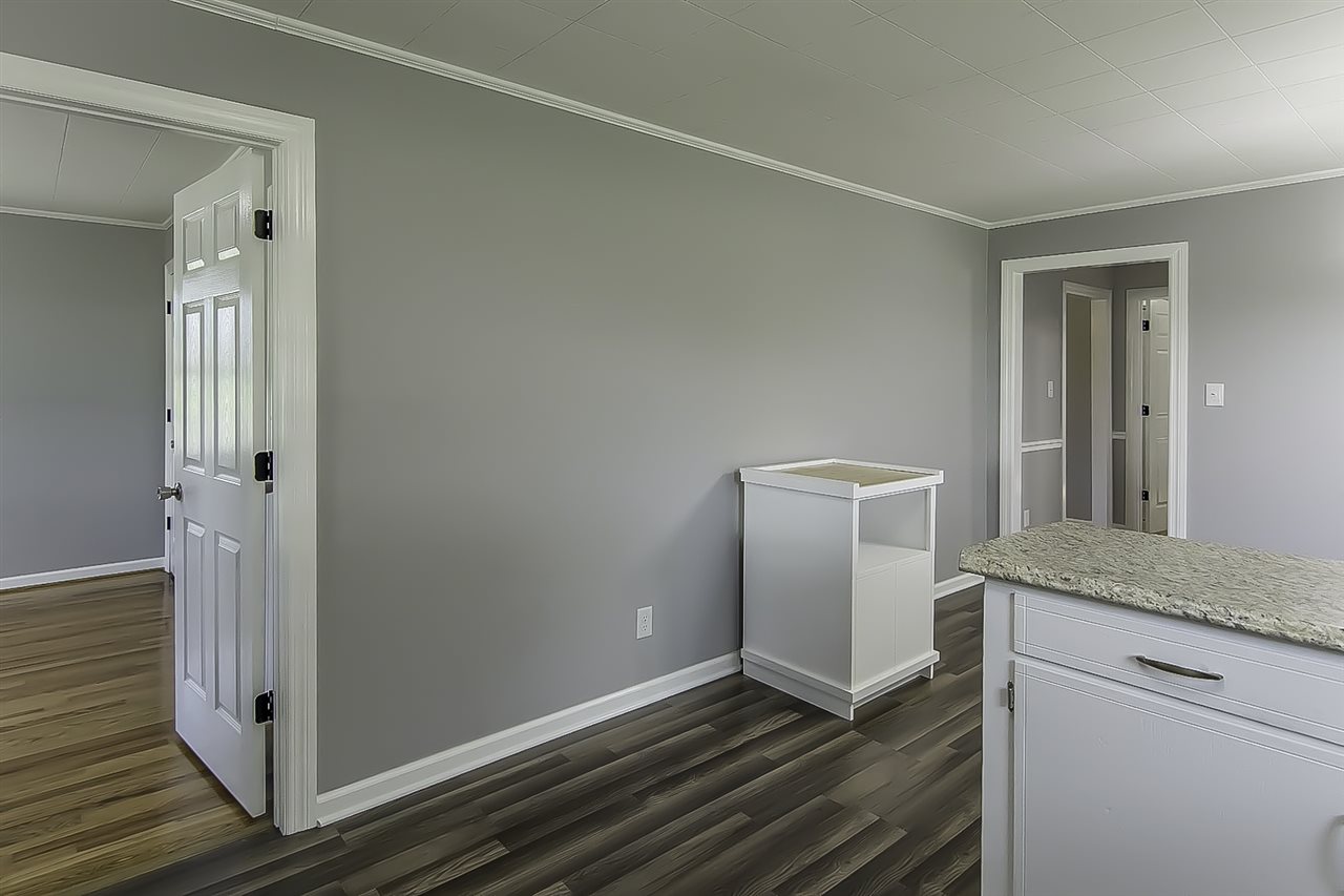 220 Police Club Road Spartanburg, SC 29303 - Photo 8 of 25 Gallery Image 8
