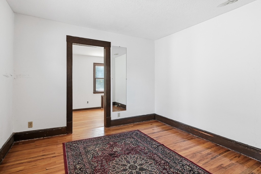 400 Nottingham Street Springfield, MA 01104 - Photo 14 of 26
