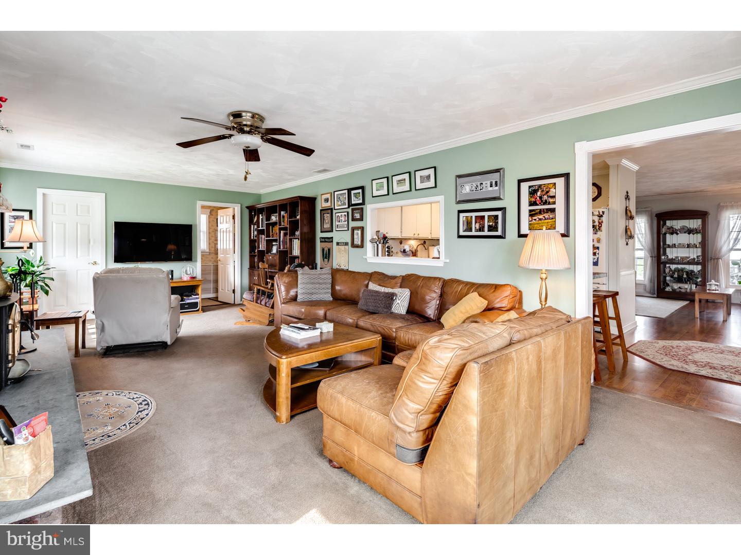 2 Handy Road Levittown, PA 19056 - Photo 12 of 24 Family Room