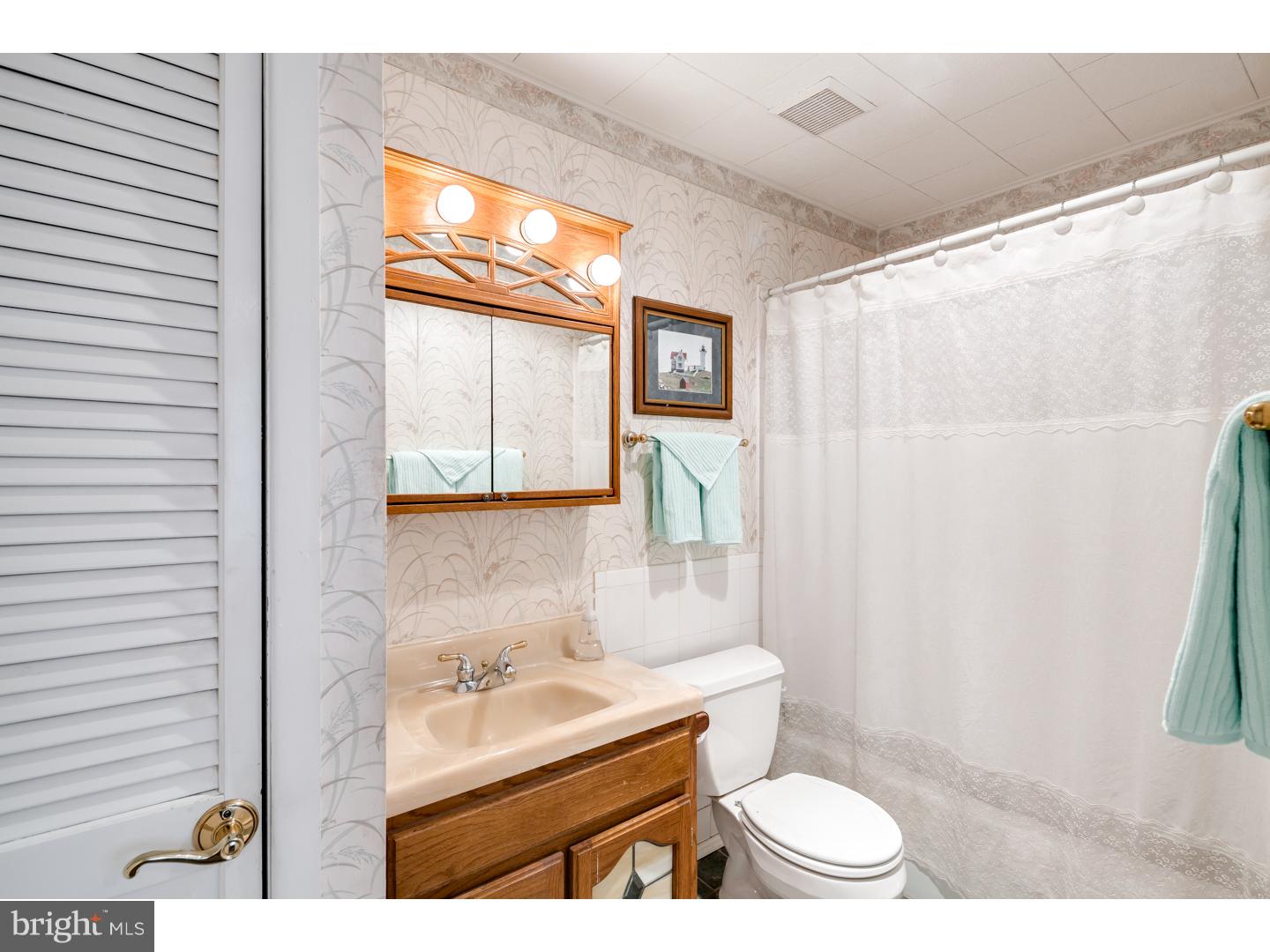 2 Handy Road Levittown, PA 19056 - Photo 15 of 24 Master Bathroom