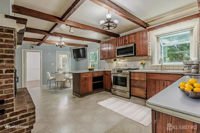 $600,000 | 2 Louise Drive, East Brunswick, NJ 08850