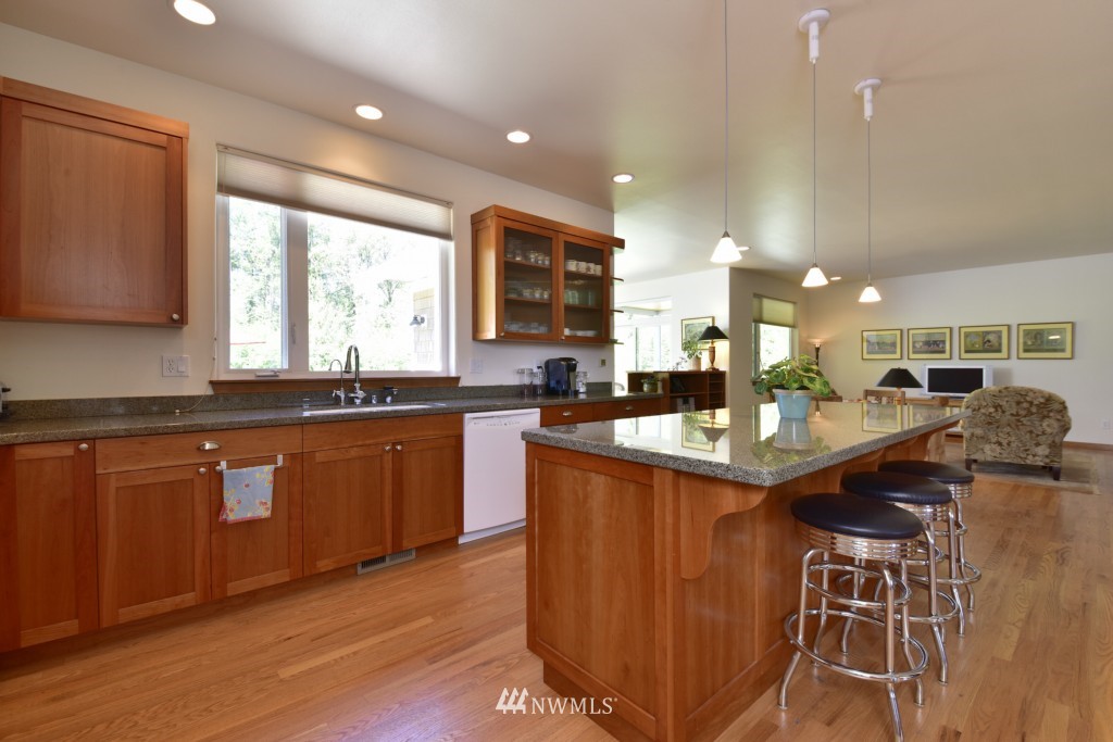 5241 Sand Road Bellingham, WA 98226 - Photo 8 of 25