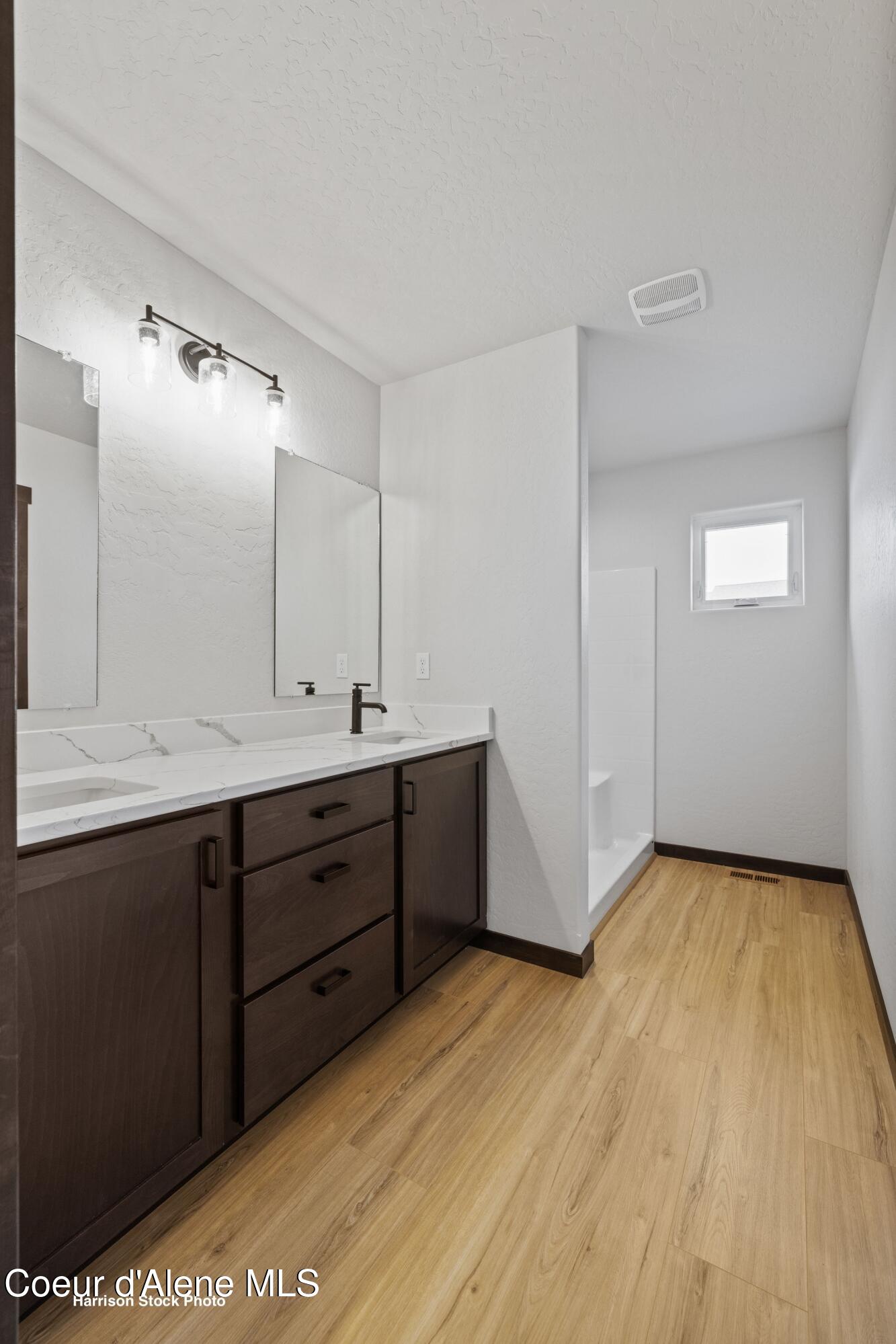 12182 North Lennon Lane Rathdrum, ID 83858 - Photo 14 of 20 Primary bathroom