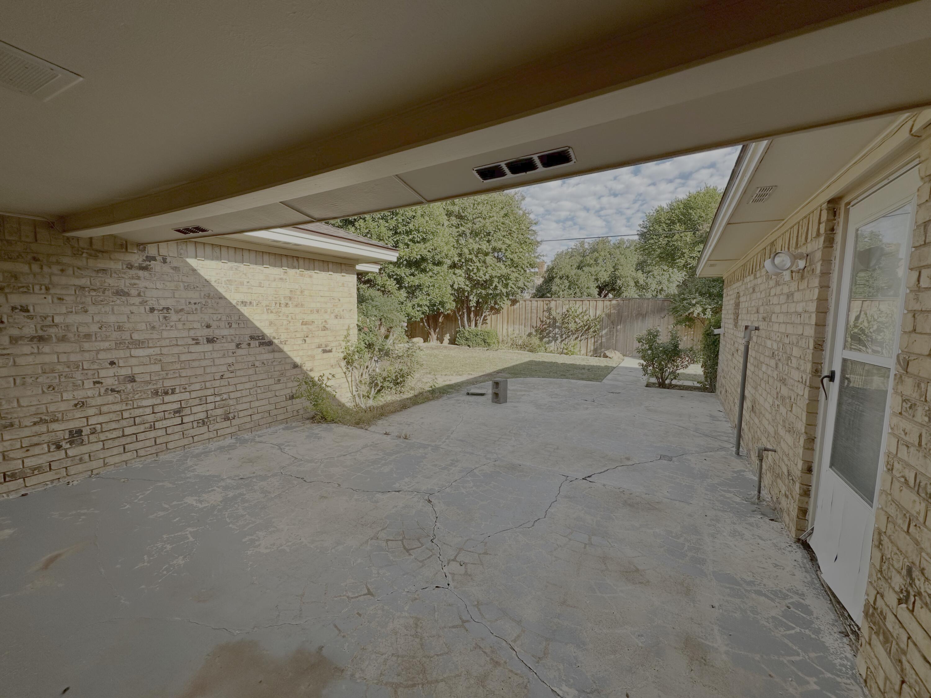 4610 88th Street Lubbock, TX 79424 - Photo 17 of 20 a view of entryway