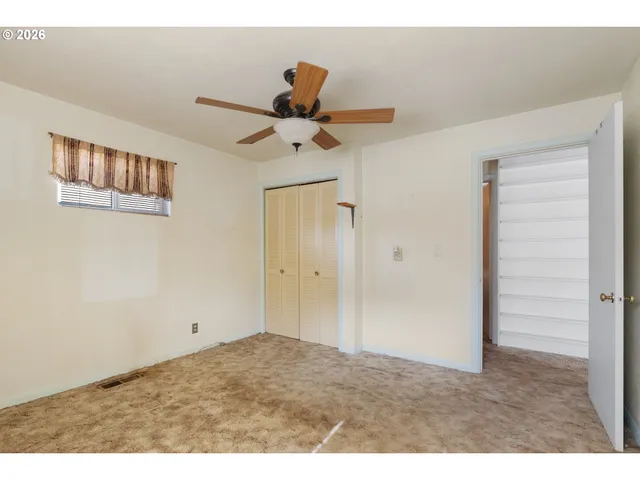 $249,000 | 2812 West Sanders Avenue, Roseburg, OR 97471