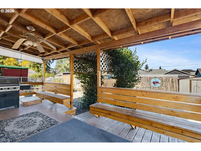 $249,000 | 2812 West Sanders Avenue, Roseburg, OR 97471