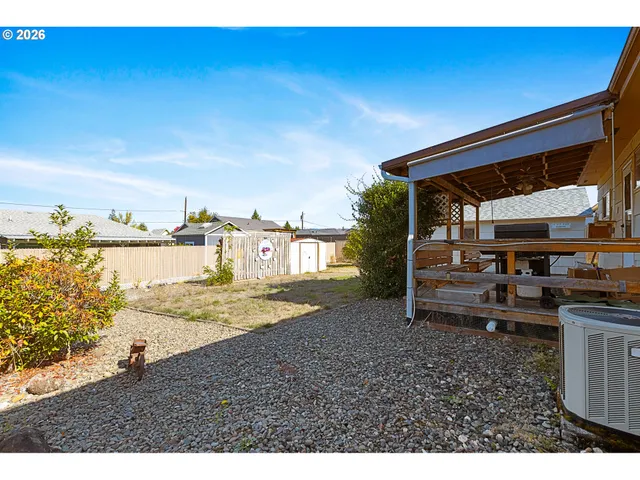 $249,000 | 2812 West Sanders Avenue, Roseburg, OR 97471