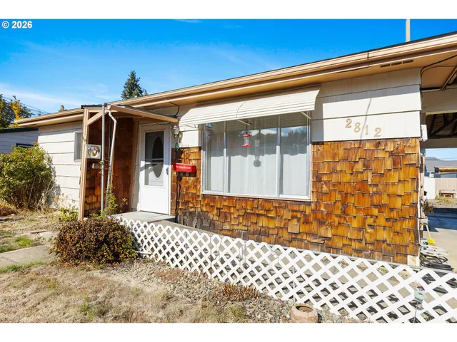 $249,000 | 2812 West Sanders Avenue, Roseburg, OR 97471