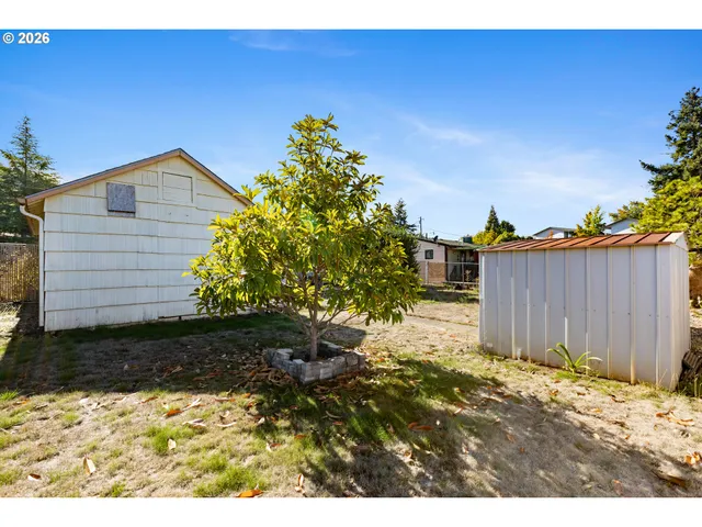 $249,000 | 2812 West Sanders Avenue, Roseburg, OR 97471