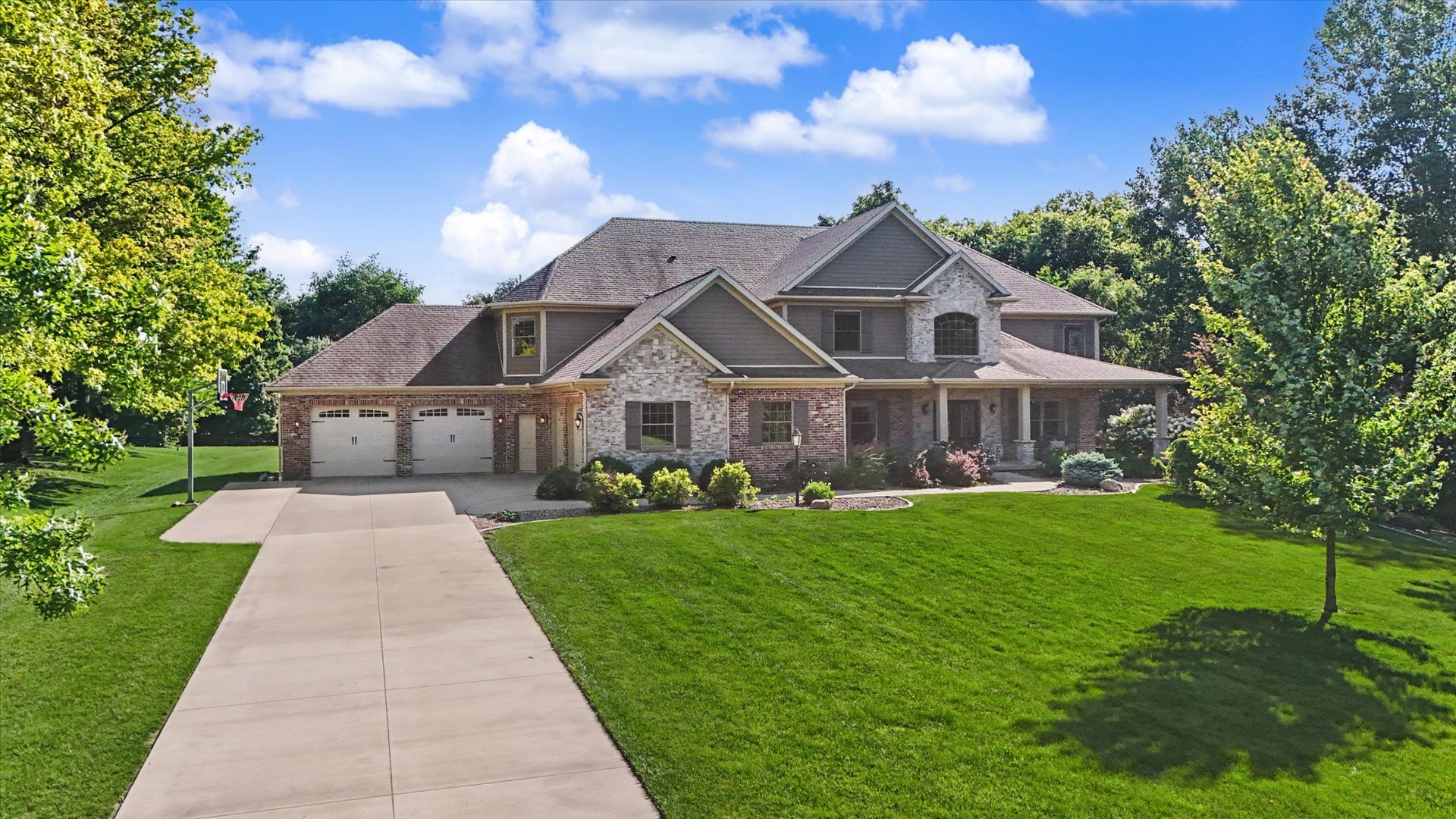 1309 Cross Creek Road Mahomet, IL 61853 - Photo 3 of 95