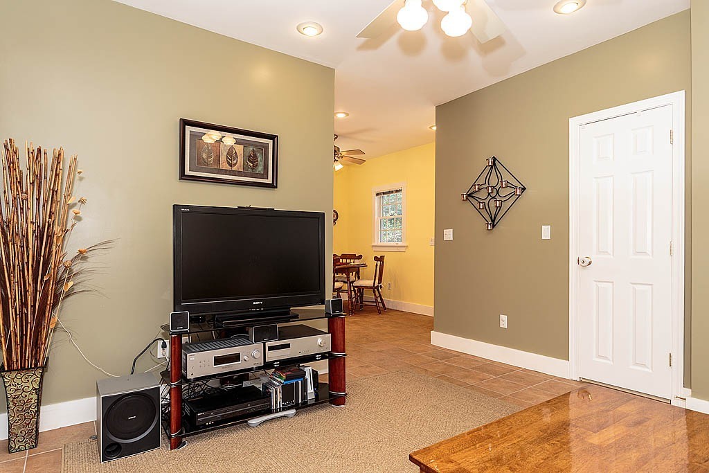 5 Manning Road Chelmsford, MA 01824 - Photo 15 of 27 Gallery Image 15