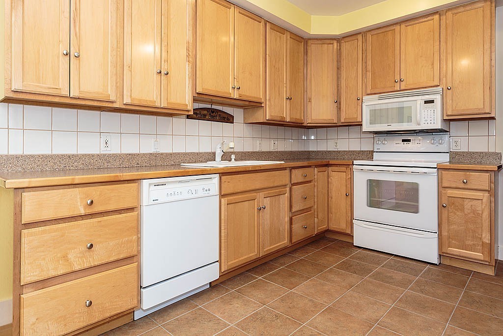 5 Manning Road Chelmsford, MA 01824 - Photo 16 of 27 Gallery Image 16