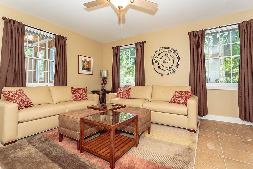 5 Manning Road Chelmsford, MA 01824 - Photo 2 of 27 Gallery Image 2