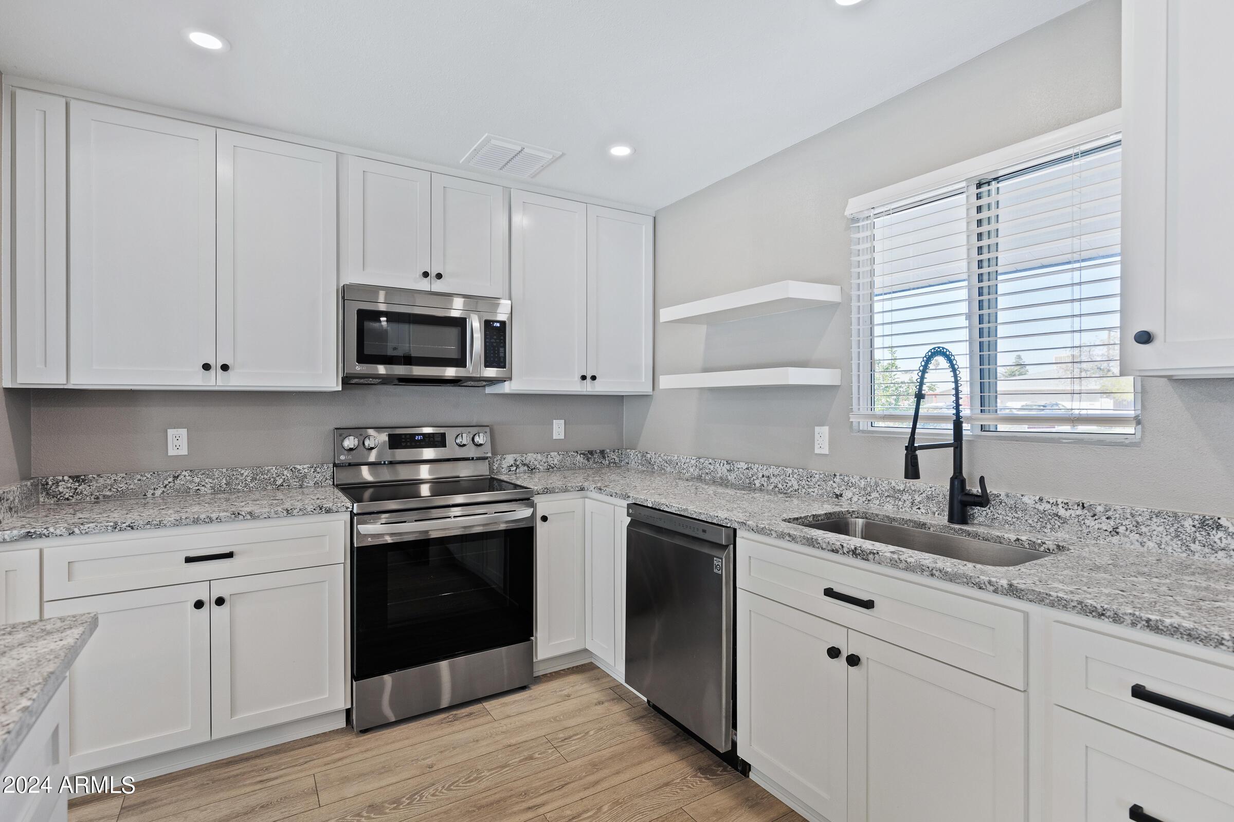 1267 East Riviera Drive Tempe, AZ 85282 - Photo 4 of 34 Photo #4